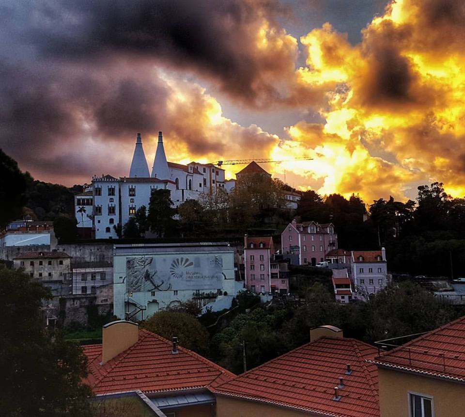 a castle on a cloudy day